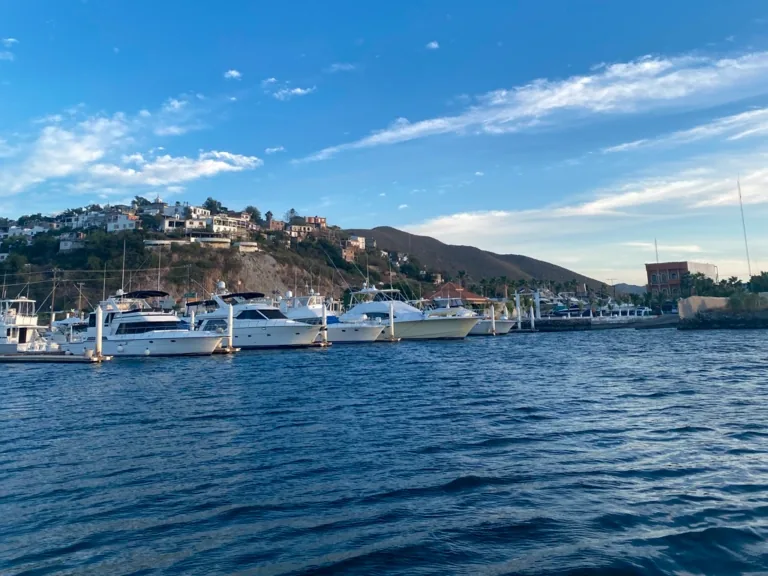 Yates atracados en los muelles de Marina Palmira Topolobampo