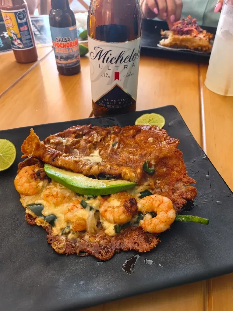 Taco gobernador de camarón del restaurante Emanuel en Topolobampo